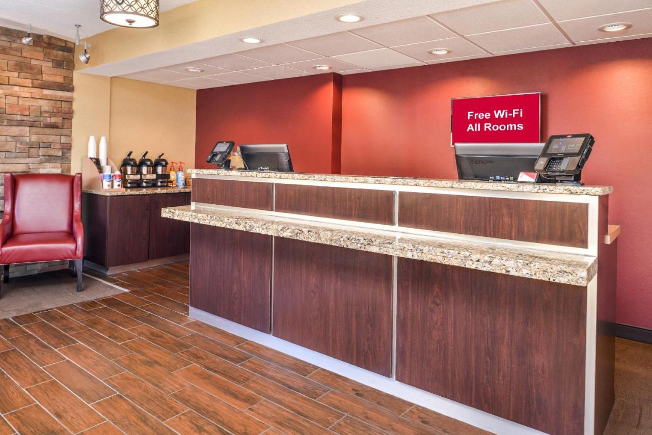 Red Roof Inn Merrillville Exterior photo
