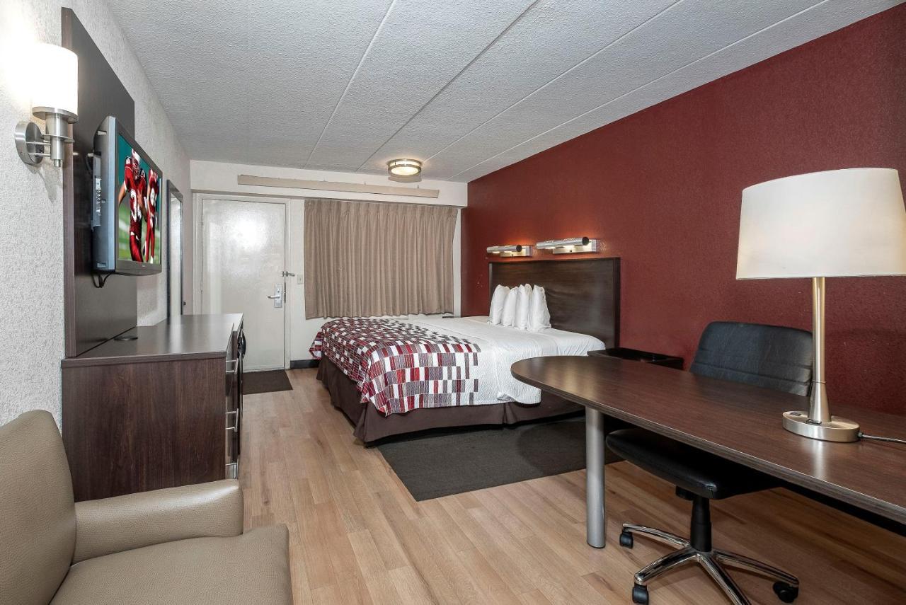 Red Roof Inn Merrillville Exterior photo