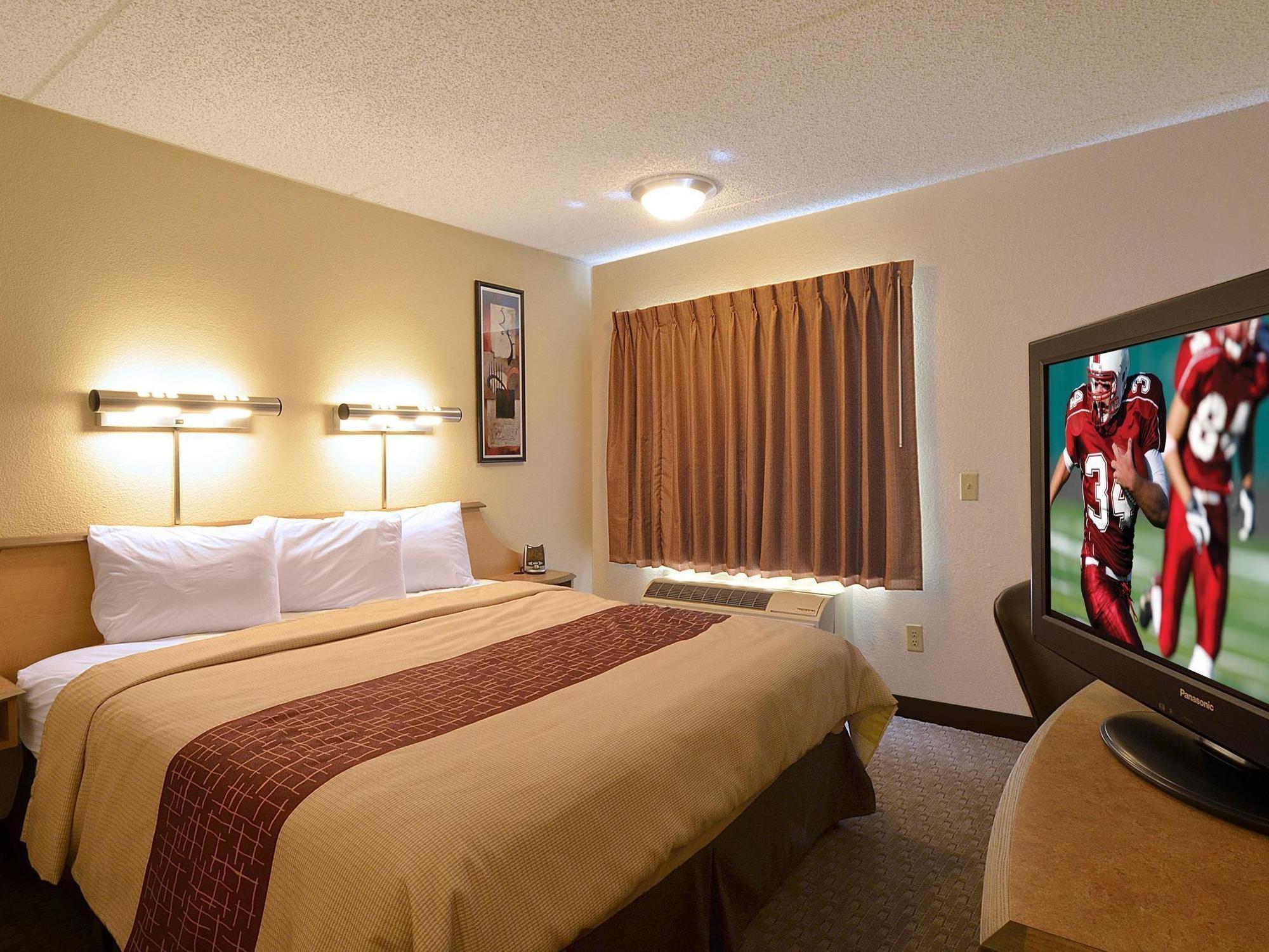 Red Roof Inn Merrillville Exterior photo